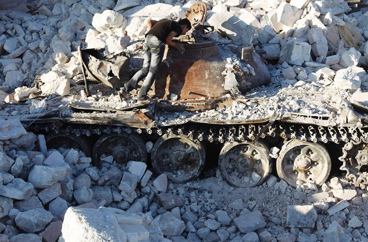 Tham thuong xe tang T-72 huyen thoai o Syria-Hinh-9